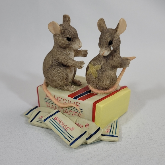 Charming Tails HOPE YOU'RE FEELING BETTER Mice Figurine By Silvestri - Picture 1 of 12